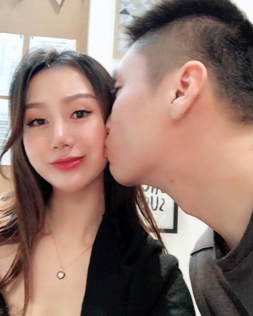 最新深情接吻视频大全，爱的甜蜜魔力瞬间感受