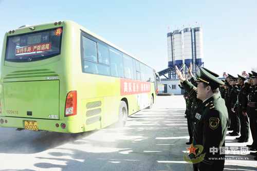 武警王信最新消息及日常故事揭秘